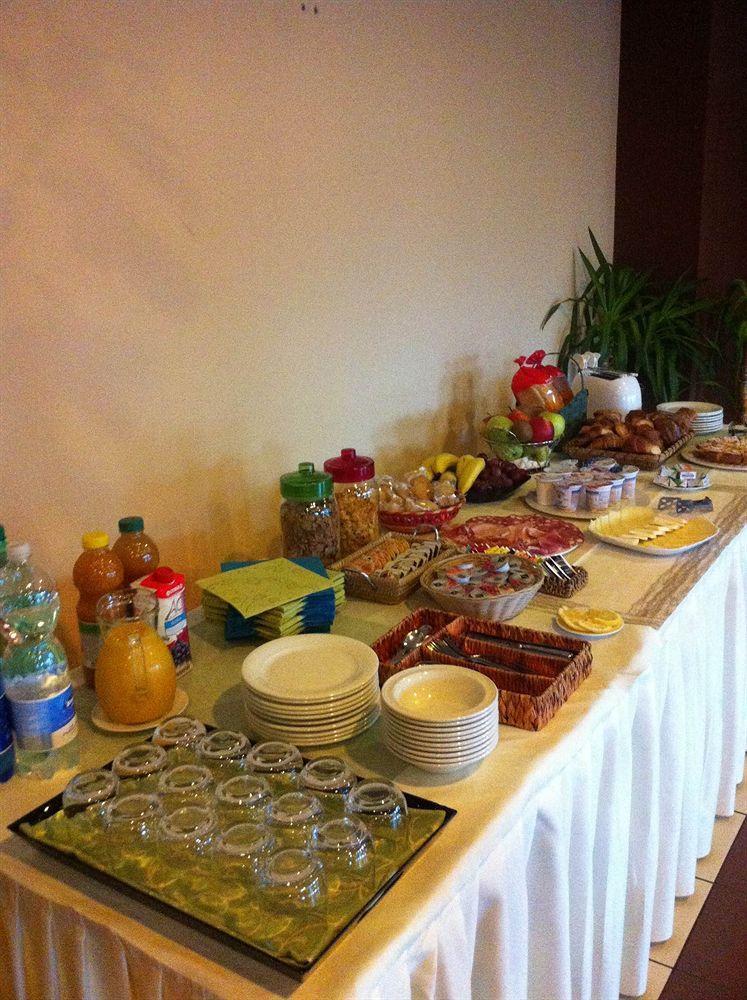 Hotel Cristallo Barga Fornaci di Barga Kültér fotó