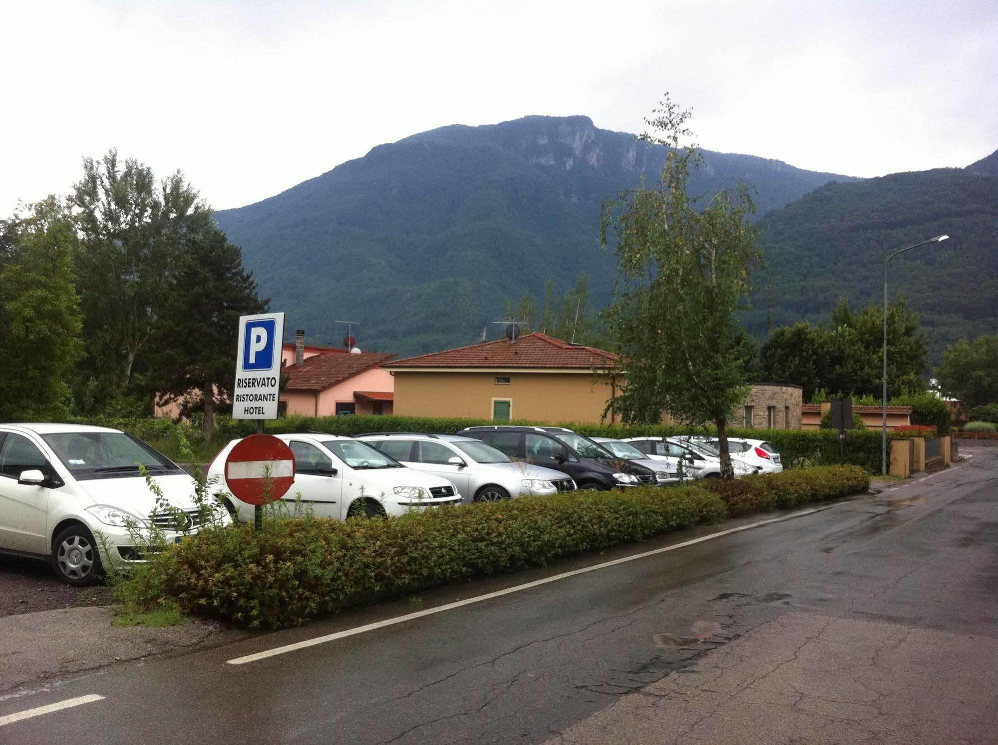 Hotel Cristallo Barga Fornaci di Barga Kültér fotó
