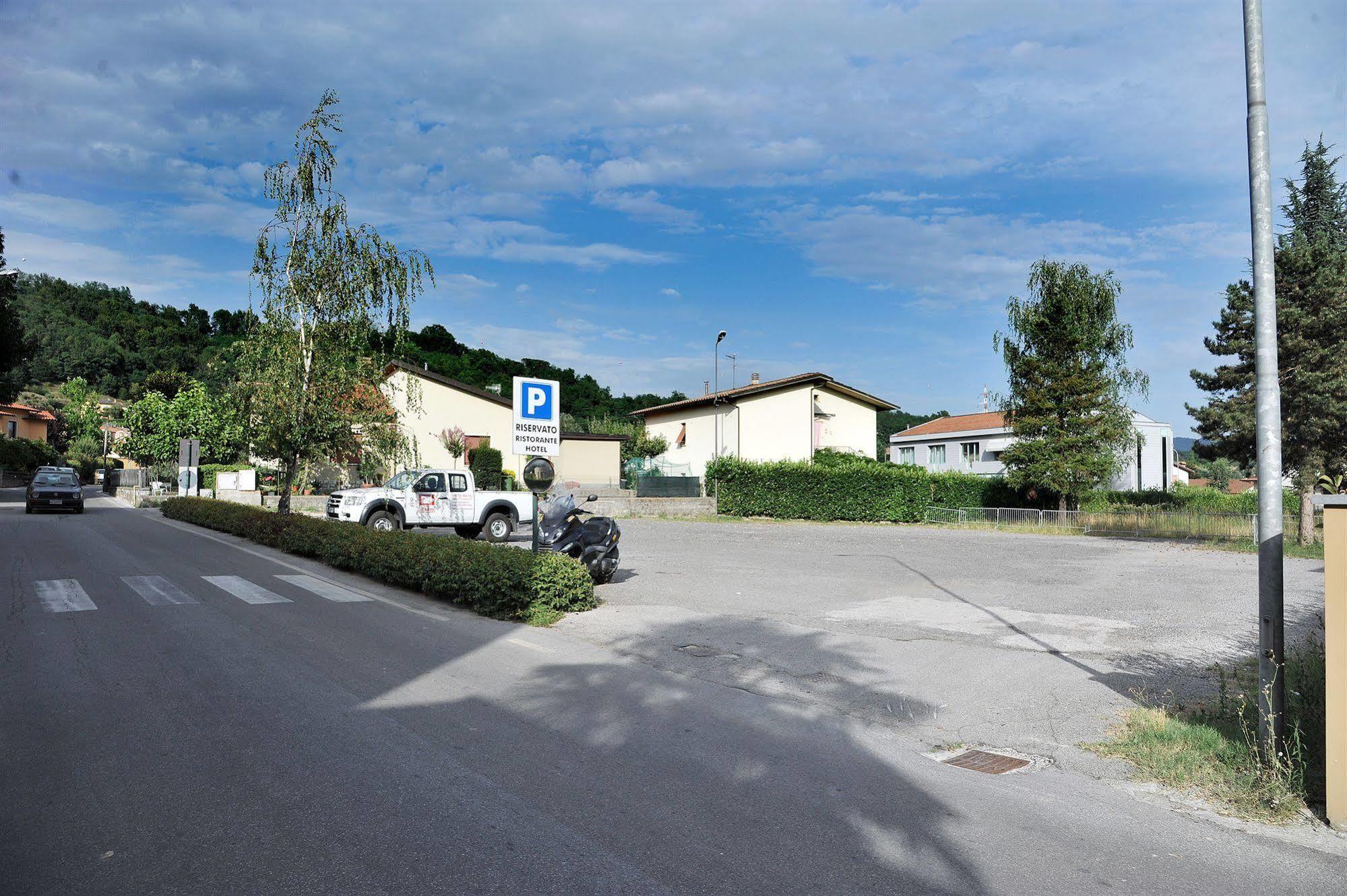 Hotel Cristallo Barga Fornaci di Barga Kültér fotó